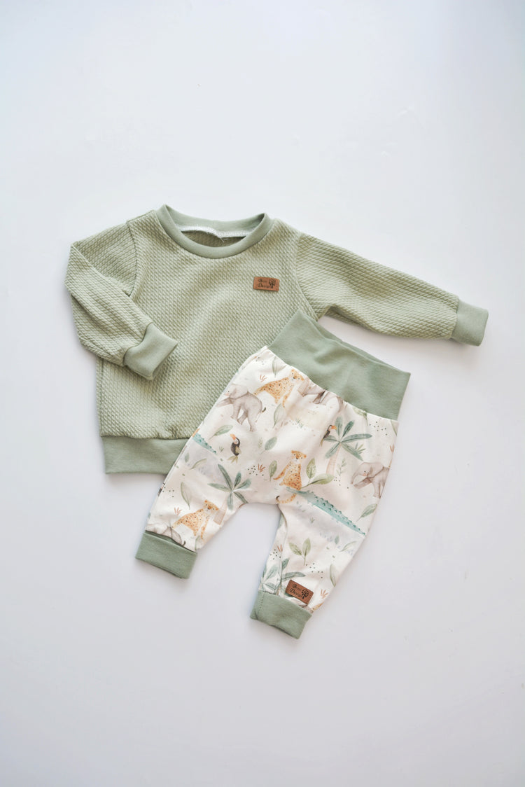 Outfit „Safari Tiere“ grün (Sweater & Hose) Gr. 62