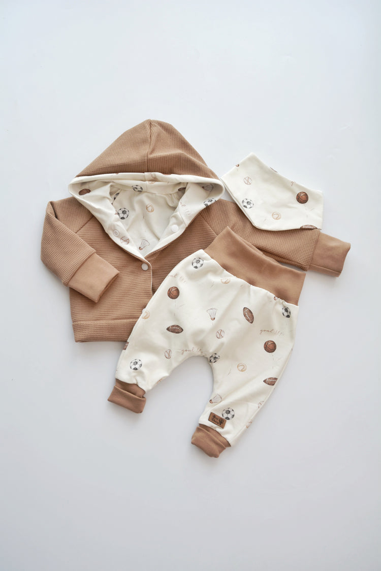 Outfit „Balls" (Kaputzenjacke, Hose, Halstuch) Gr. 62