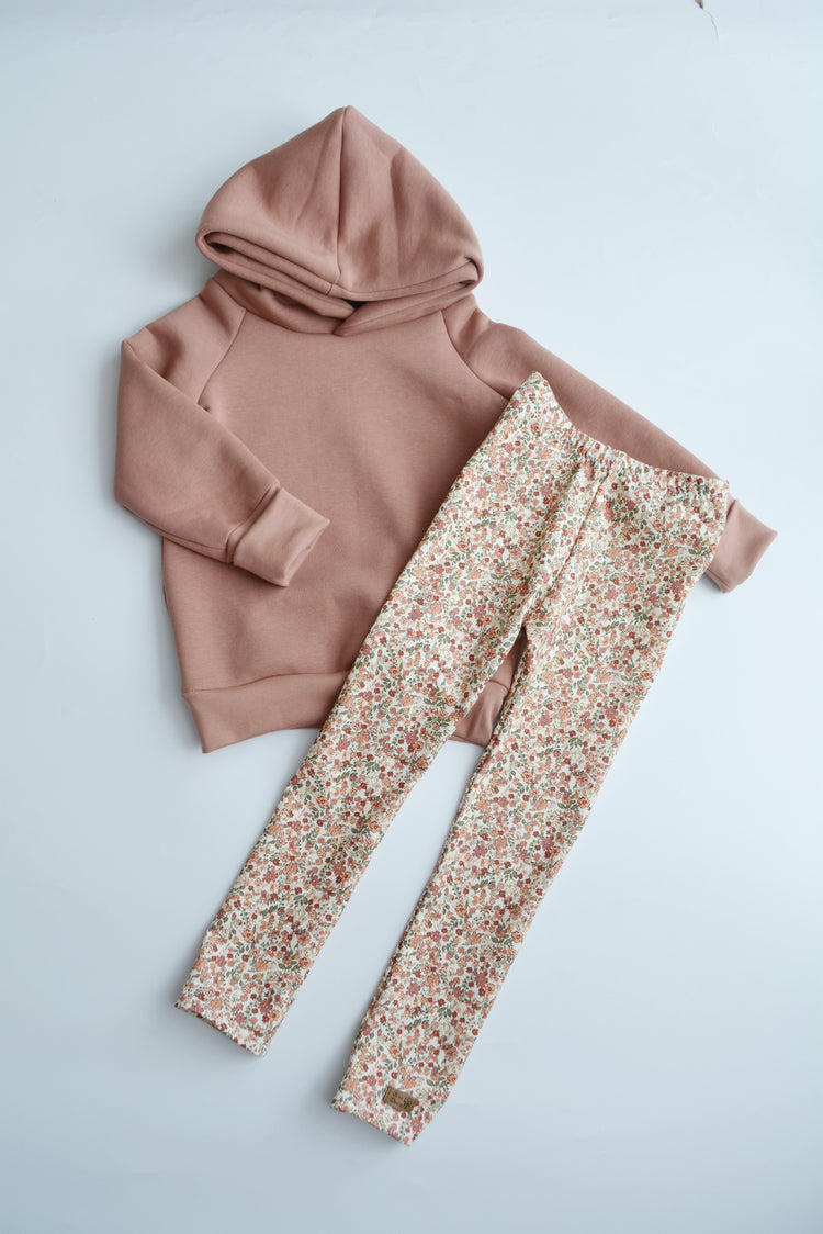 Outfit „Flowers“ (Hoodie lehmrosa & Legging) Gr. 110/116
