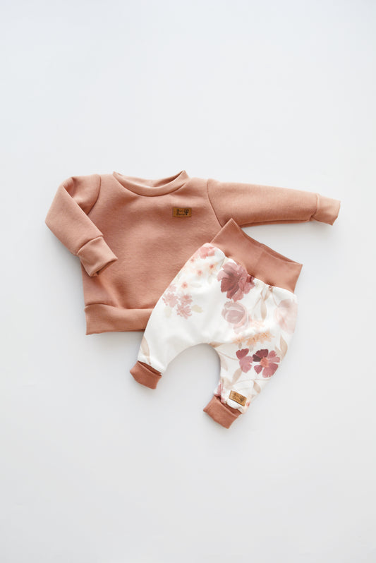 Outfit „Big Flowers“ (Sweater & Hose) Gr. 56