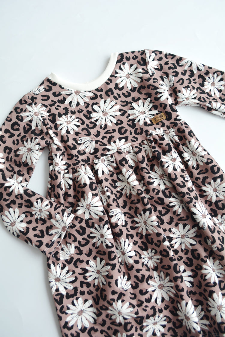 Kleid "Leo & Blumen" Gr. 116