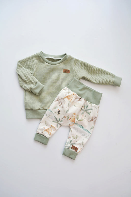 Outfit „Safari Tiere“ grün (Sweater & Hose) Gr. 62