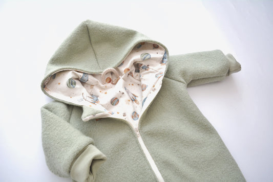 Walkoverall "Im Weltall" grün Gr. 74