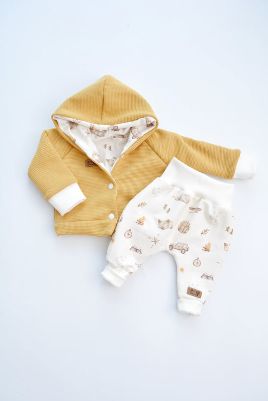 Outfit „Wanderlust" (Kaputzenjacke, Hose) Gr. 56