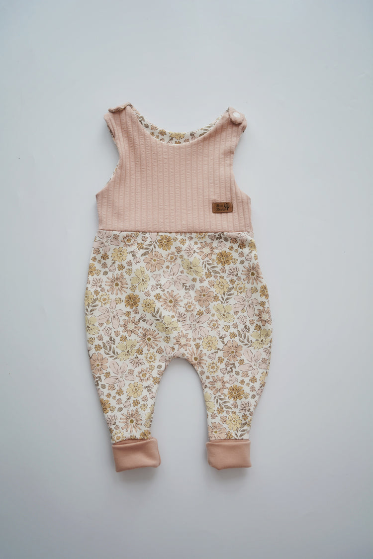 Strampler "Blumen" rosa Gr. 62