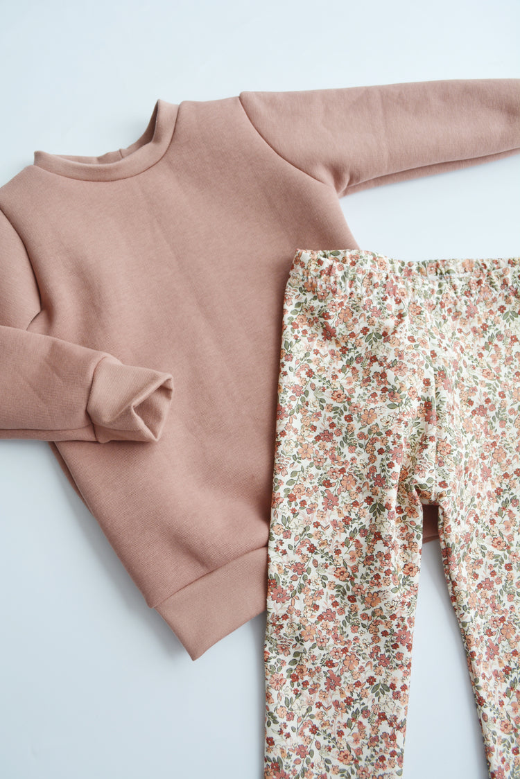 Outfit „Flowers“ (Sweater lehmrosa & Legging) Gr. 98