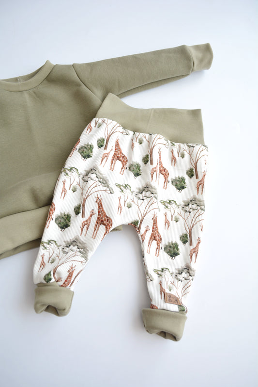 Outfit „Giraffen im Dschungel“ (Sweater & Hose) Gr. 68