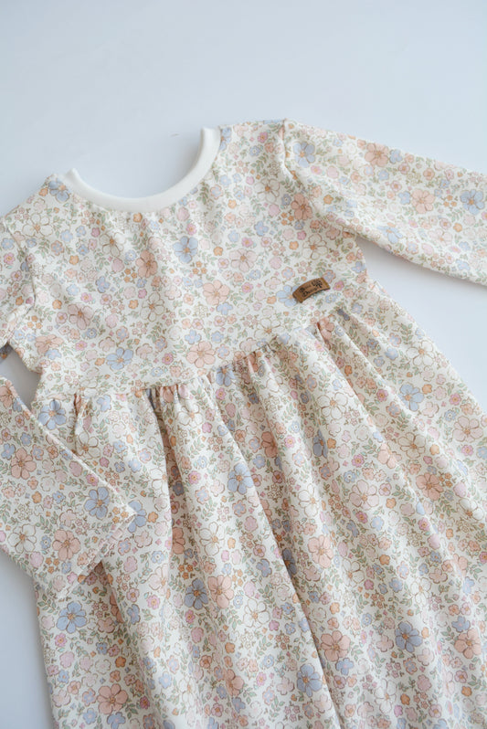 Kleid "Blumen" Gr. 110