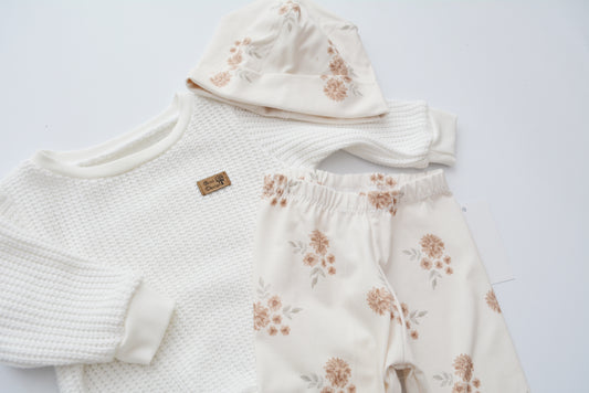 Outfit „Blumen“ (Sweater, Legging & Mütze) Gr. 74/80
