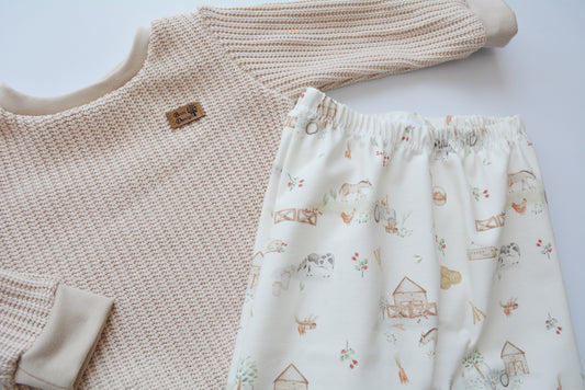 Outfit (Strickpulli beige & Slim Harem) "Bauernhof"