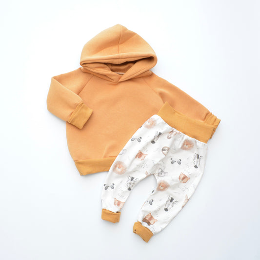 Hoodie ocker uni & Hose „Safari“